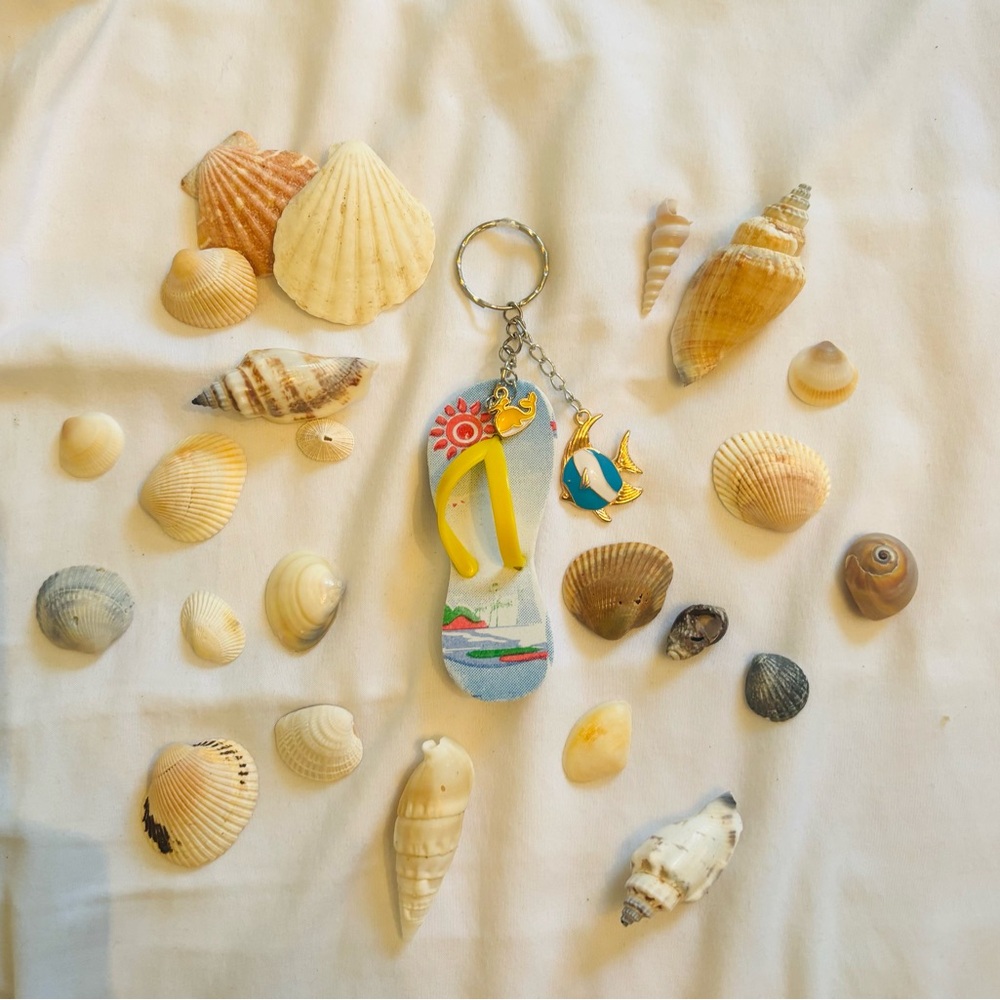 Upcycled Beach Flip Flop Keychain Brighton Pier England Souvenir.